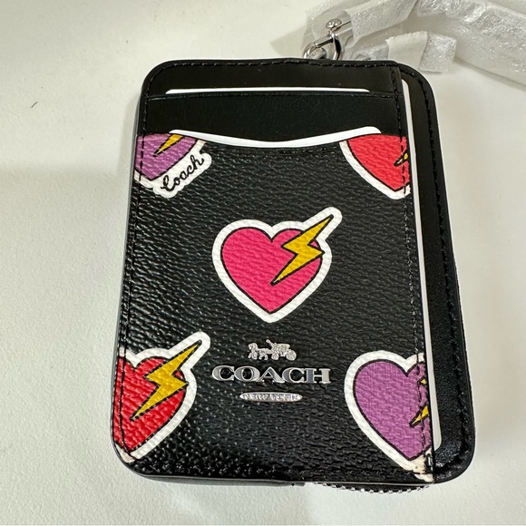 Coach Zip Card Case With Heart Bolt Print CW453 - Picture 4 of 12